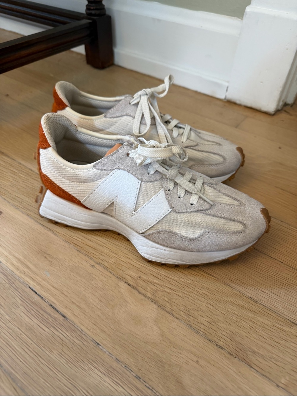 New balance 327 tennis shoes